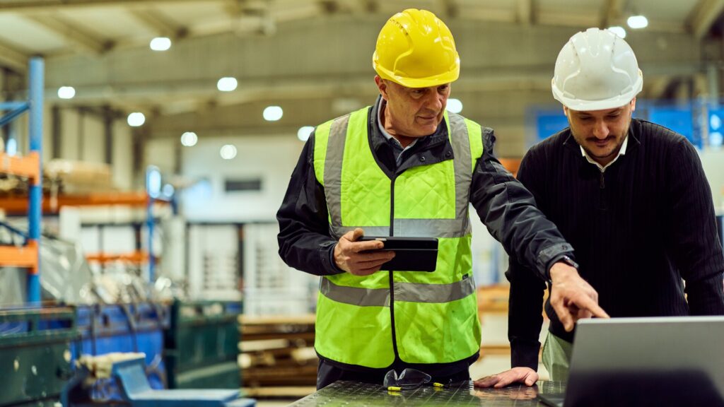 Top Merchant Cash Advance Lenders for Manufacturing